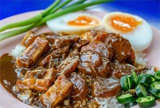 ข้าวหมูแดงหมูกรอบ