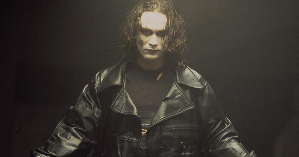 Ли ворон. Ворон фильм 1994. Brandon Lee ворон 1994. Ворон 1994 Брэндон ли. Ворон фильм 1994 Брэндон ли.