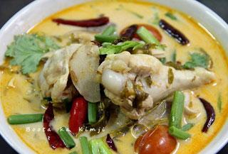 ต้มข่าไก่