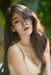 พลอยไพลิน รัตนเสถียร